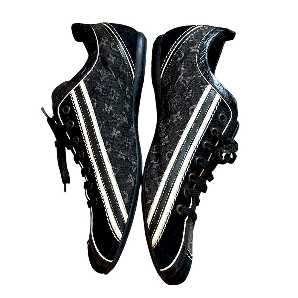 Louis Vuitton vintage monogram sneaker - size 40 (= 10 US)